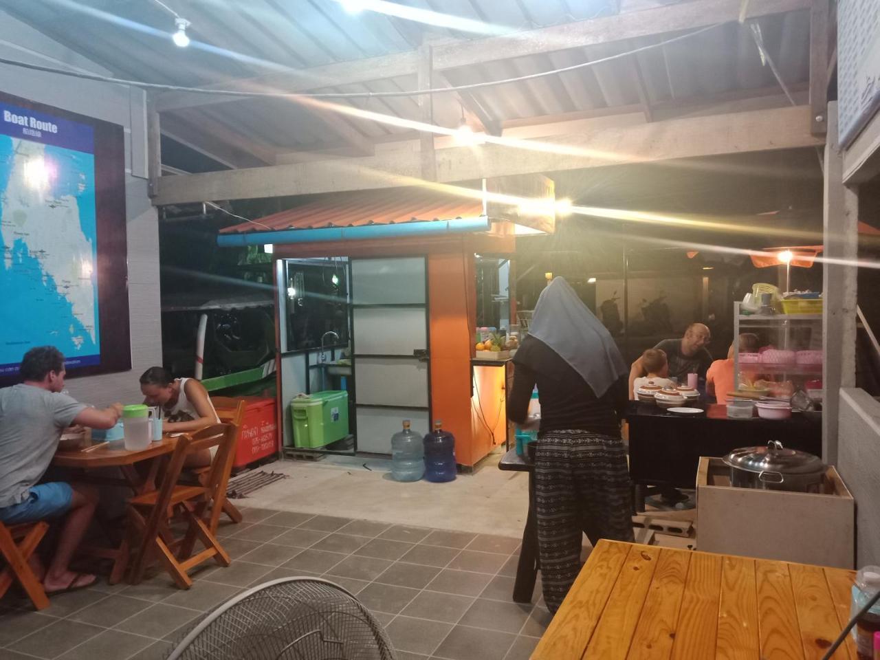 ホテル マリーナ ハット ゲスト ハウス Ko Lanta エクステリア 写真
